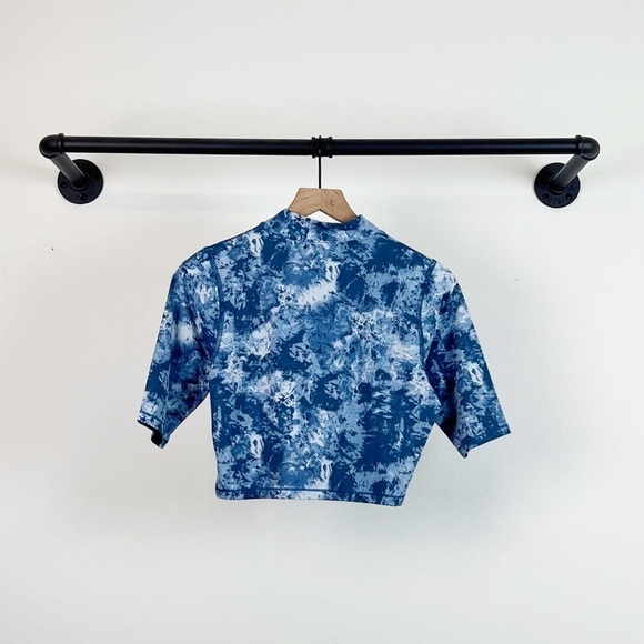 NWT Under Armour UA Meridian Crop Printed Short Sleeve Mock Neck Top - Picture 6 of 6